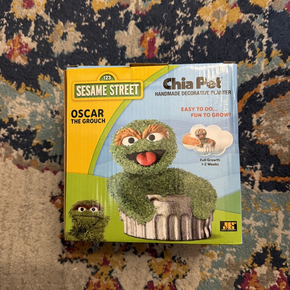NEW Nib Oscar The Grouch Sesame Street Chia Pet Decorative Planter Rare HTF!